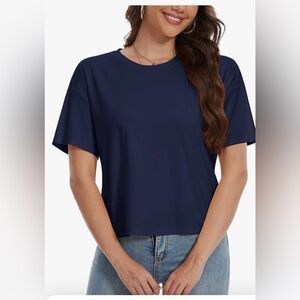 Ladies short sleeve crop top, size large, color black